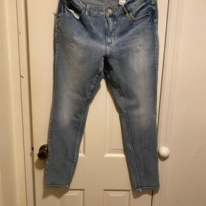 Time and Tru Light Blue Ankle Jeans